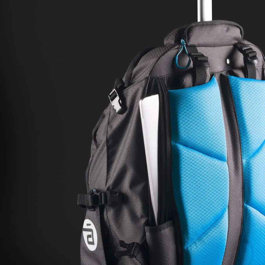Cádomotus-hybrid-transition-bag-laptop