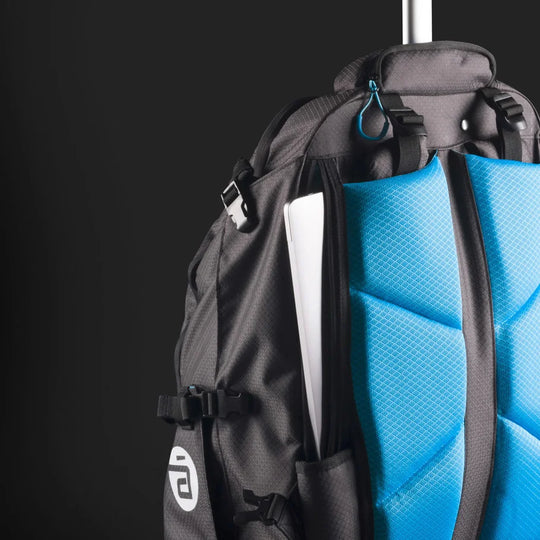 Cádomotus-hybrid-transition-bag-laptop