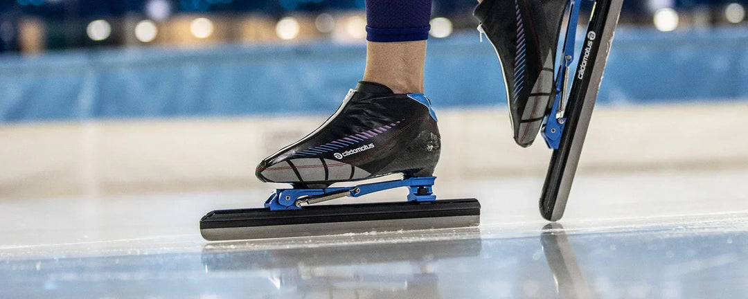 Optimal position of the hinge point of a clap skate