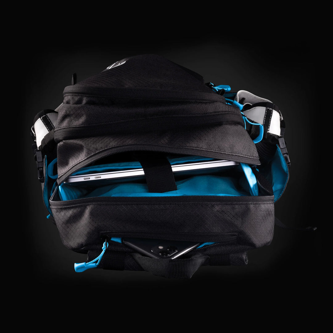 Cádomotus-Airflow-training-bag-black-laptop